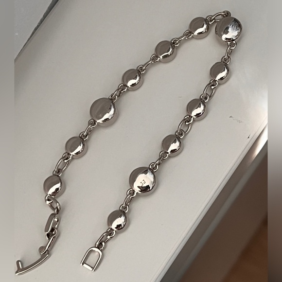 Swarovski elements bracelet and earrings - Picture 4 of 6